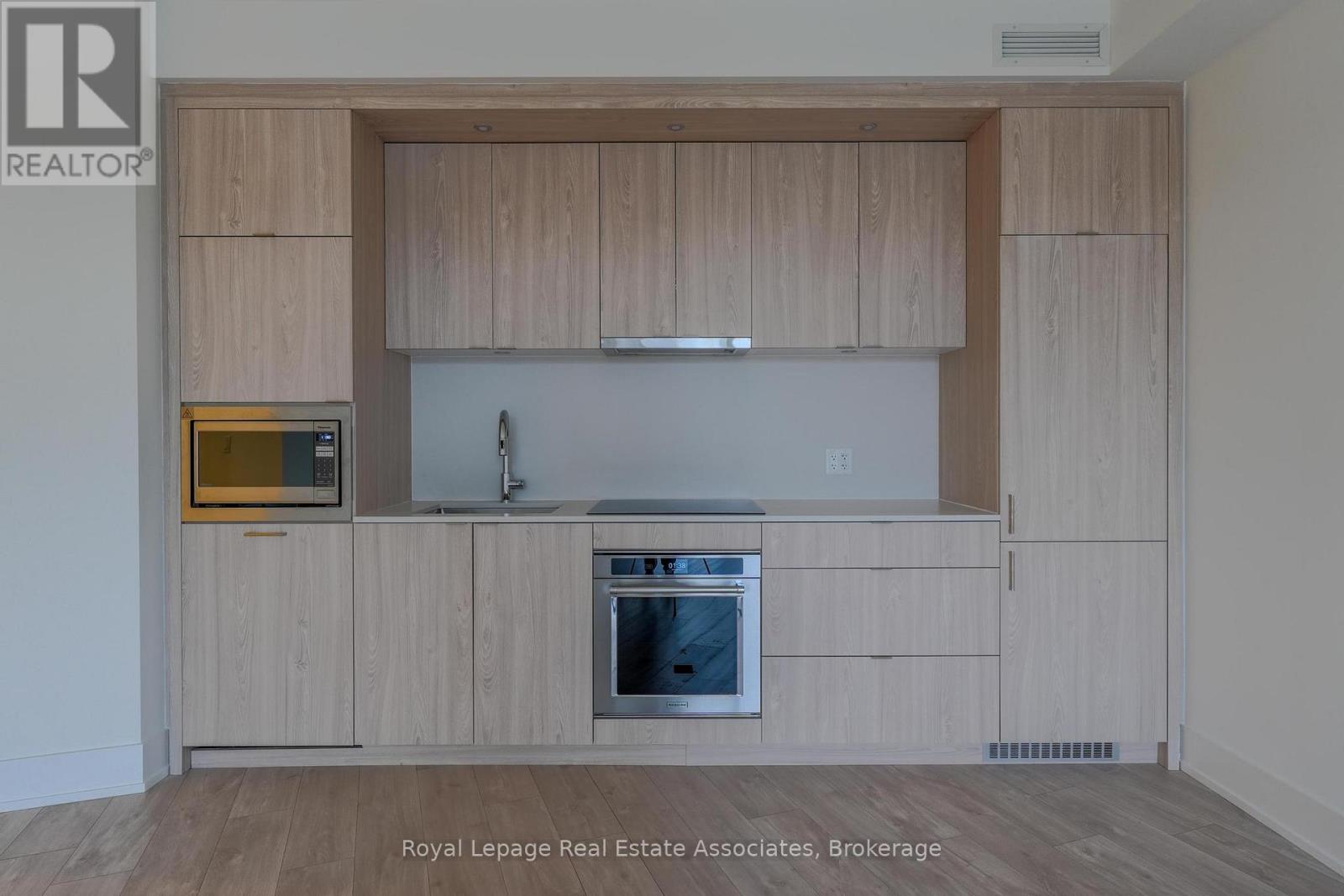 518 - 259 The Kingsway, Toronto, Ontario  M9A 0G2 - Photo 5 - W12510090