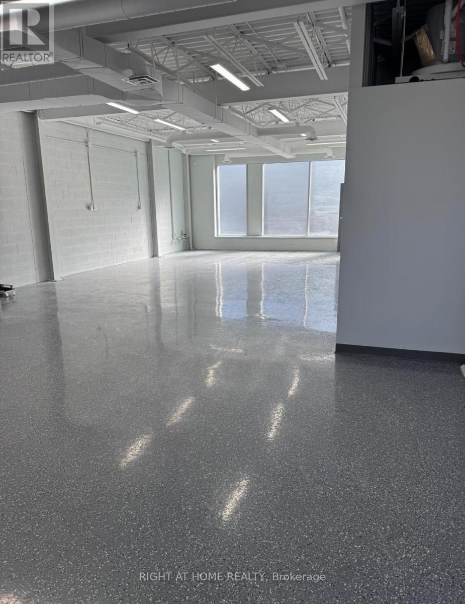 43 - 1215 Queensway E 43 Avenue E, Mississauga (Dixie), Ontario  L4Y 0G4 - Photo 4 - W12510106