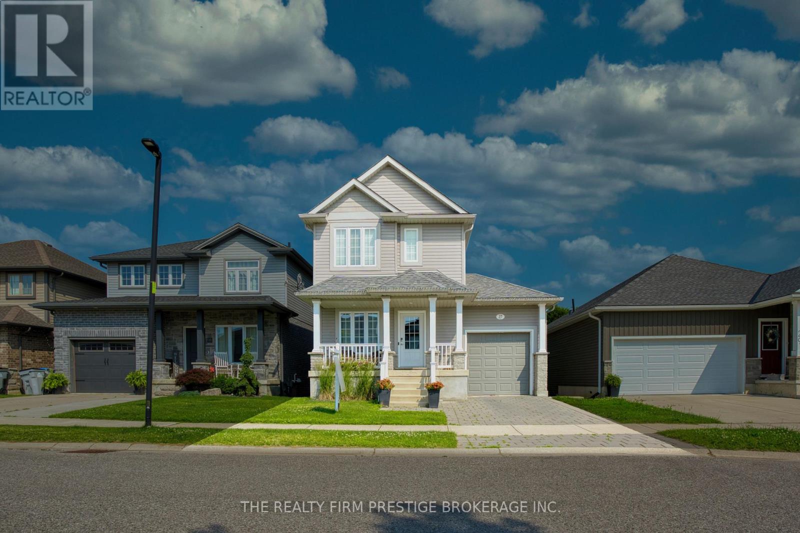 27 Willis Avenue, Strathroy-Caradoc, Ontario  N7G 0B6 - Photo 34 - X12510152