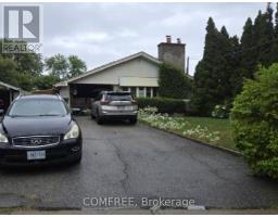 124 ELMHURST DRIVE, Toronto, Ontario