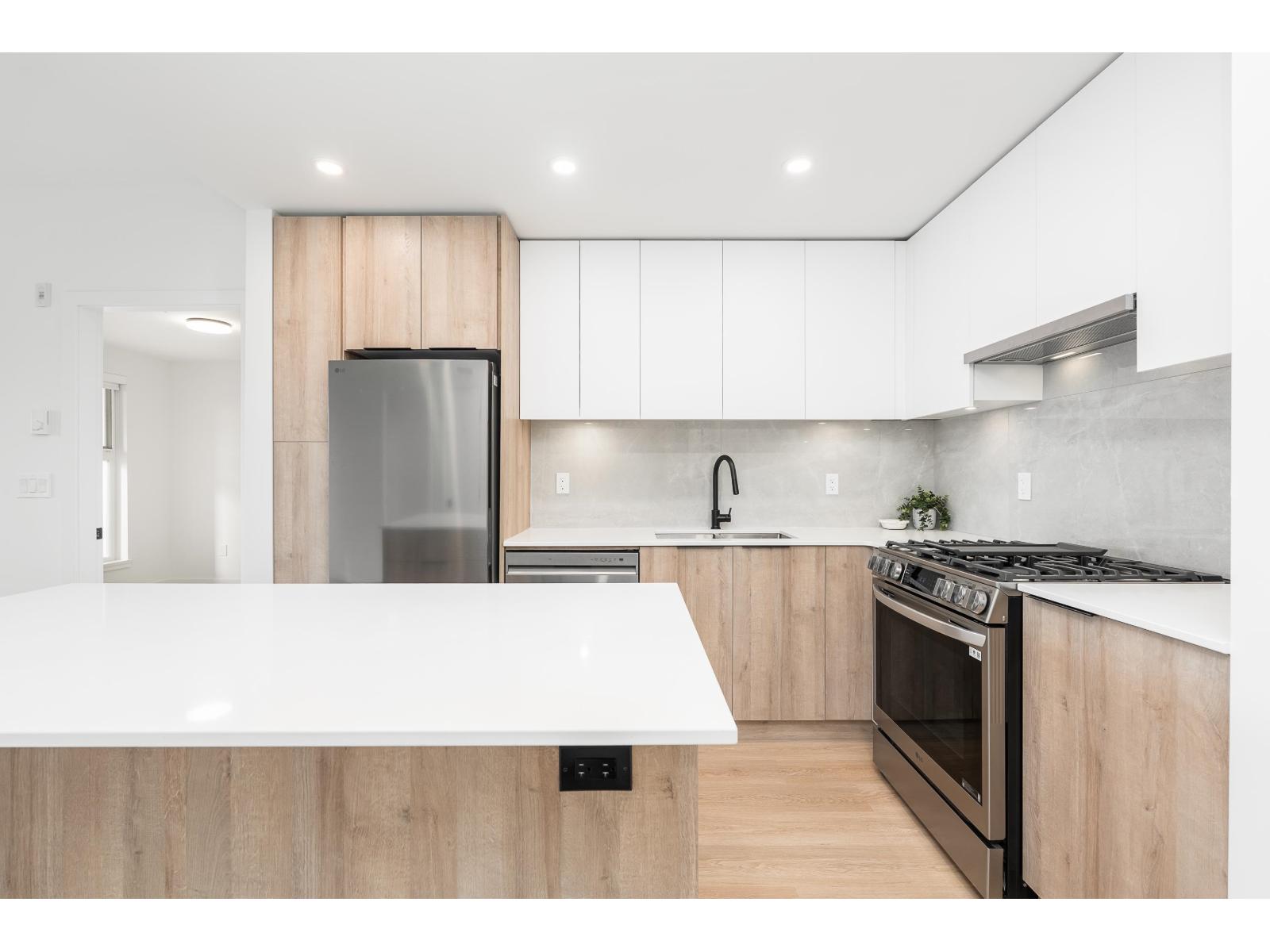 405 7980 206A STREET, Langley, British Columbia