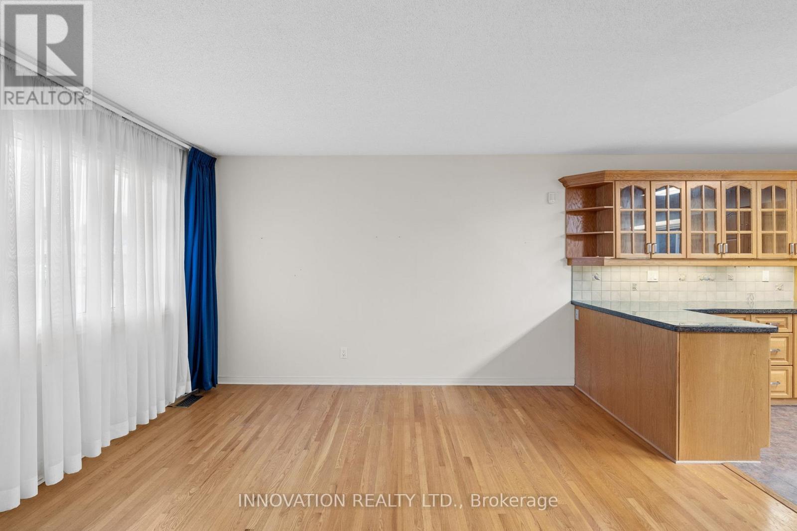 30 Oakview Avenue, Ottawa, Ontario  K2G 3A2 - Photo 11 - X12510176