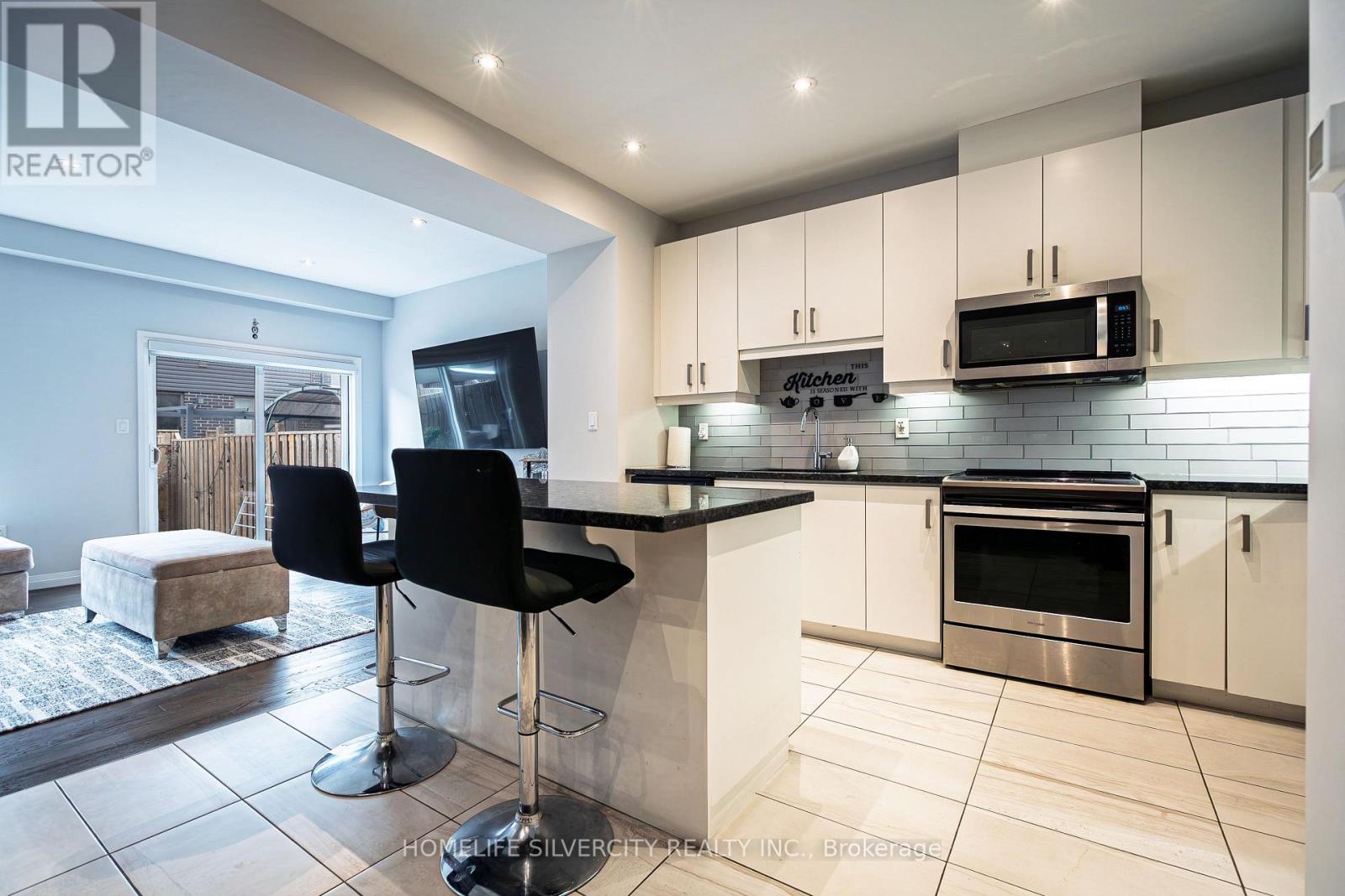 106 Columbus Gate, Hamilton, Ontario  L8J 0L3 - Photo 11 - X12510078