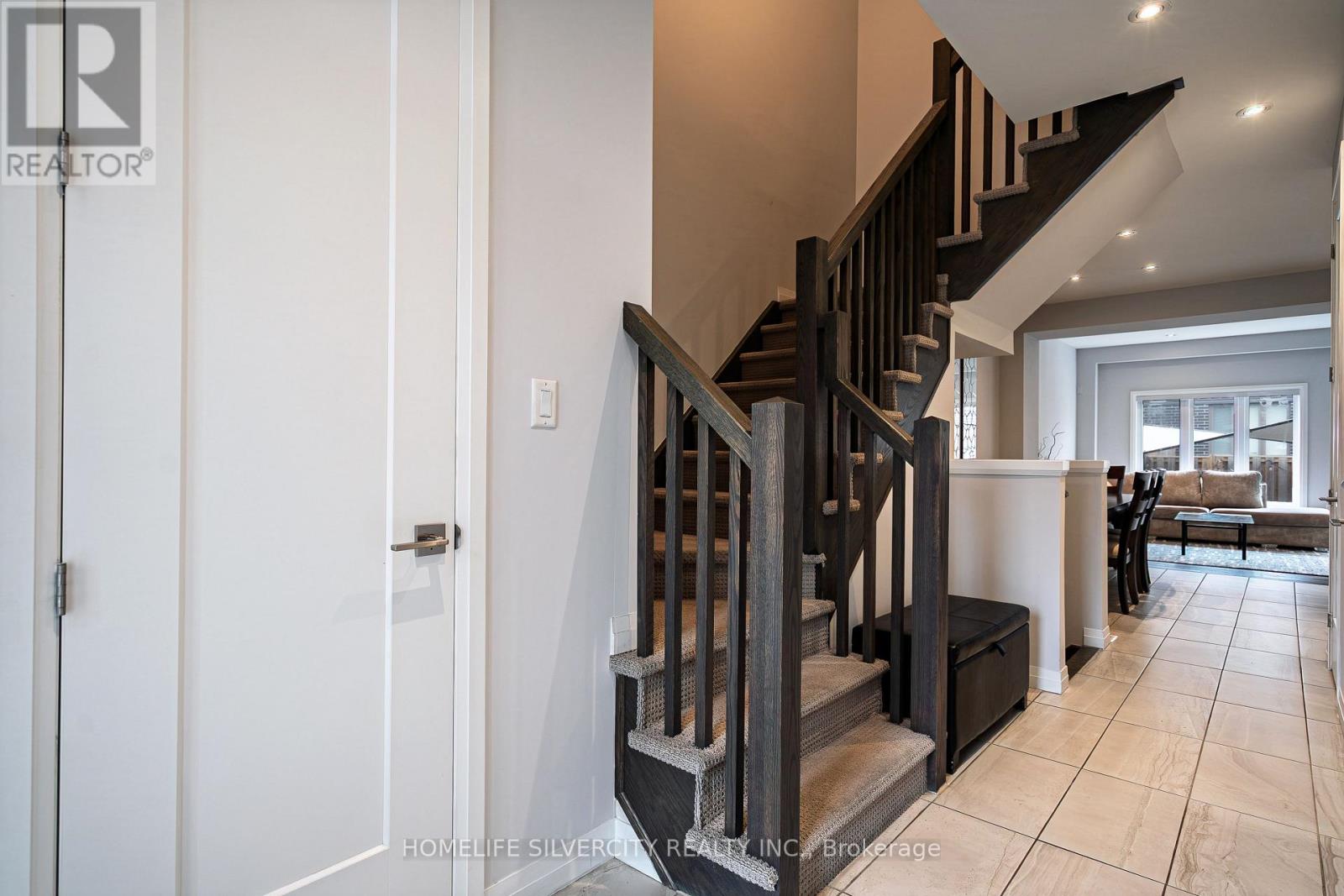 106 Columbus Gate, Hamilton, Ontario  L8J 0L3 - Photo 9 - X12510078