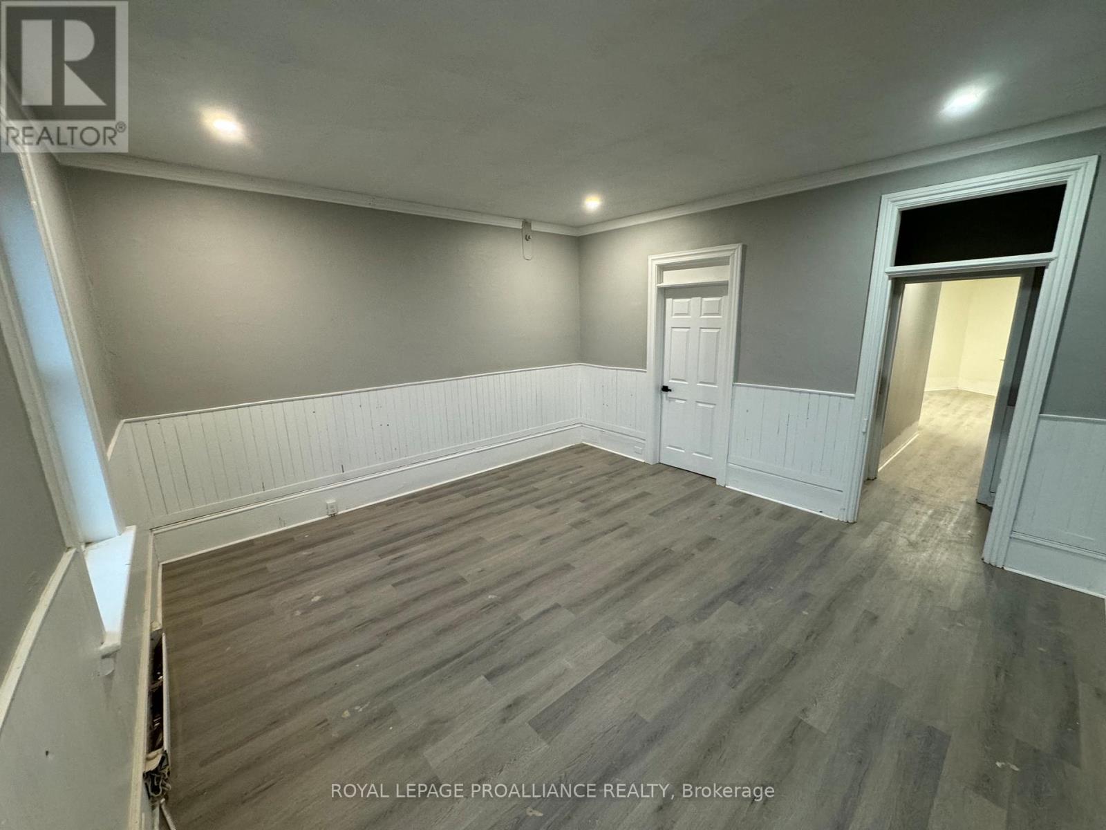 B - 48 King Street, Quinte West, Ontario K8V 3V8 - Photo 4 - X12507528