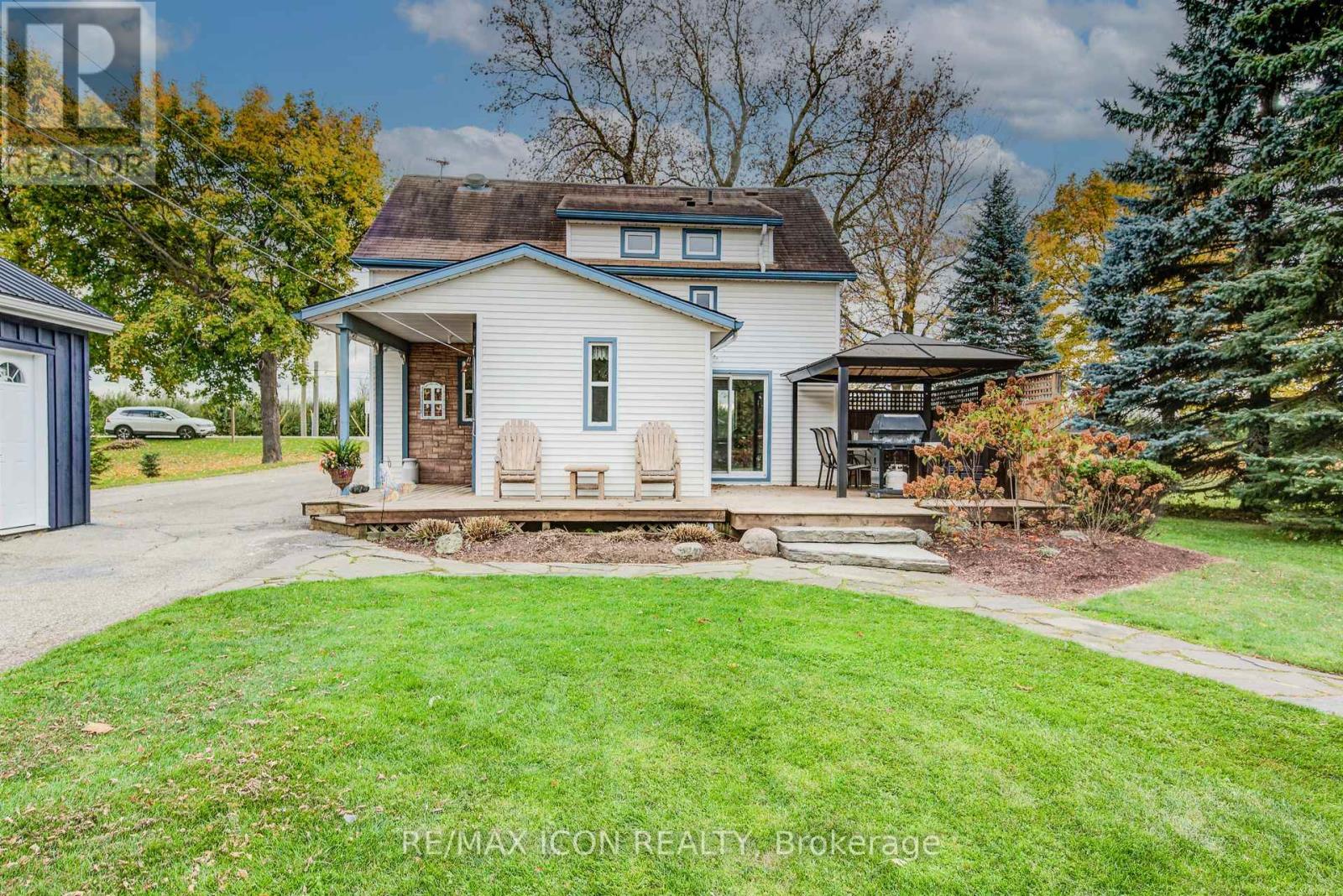 1301 Lobsinger Line, Woolwich, Ontario N2J 4G8 - Photo 34 - X12488678