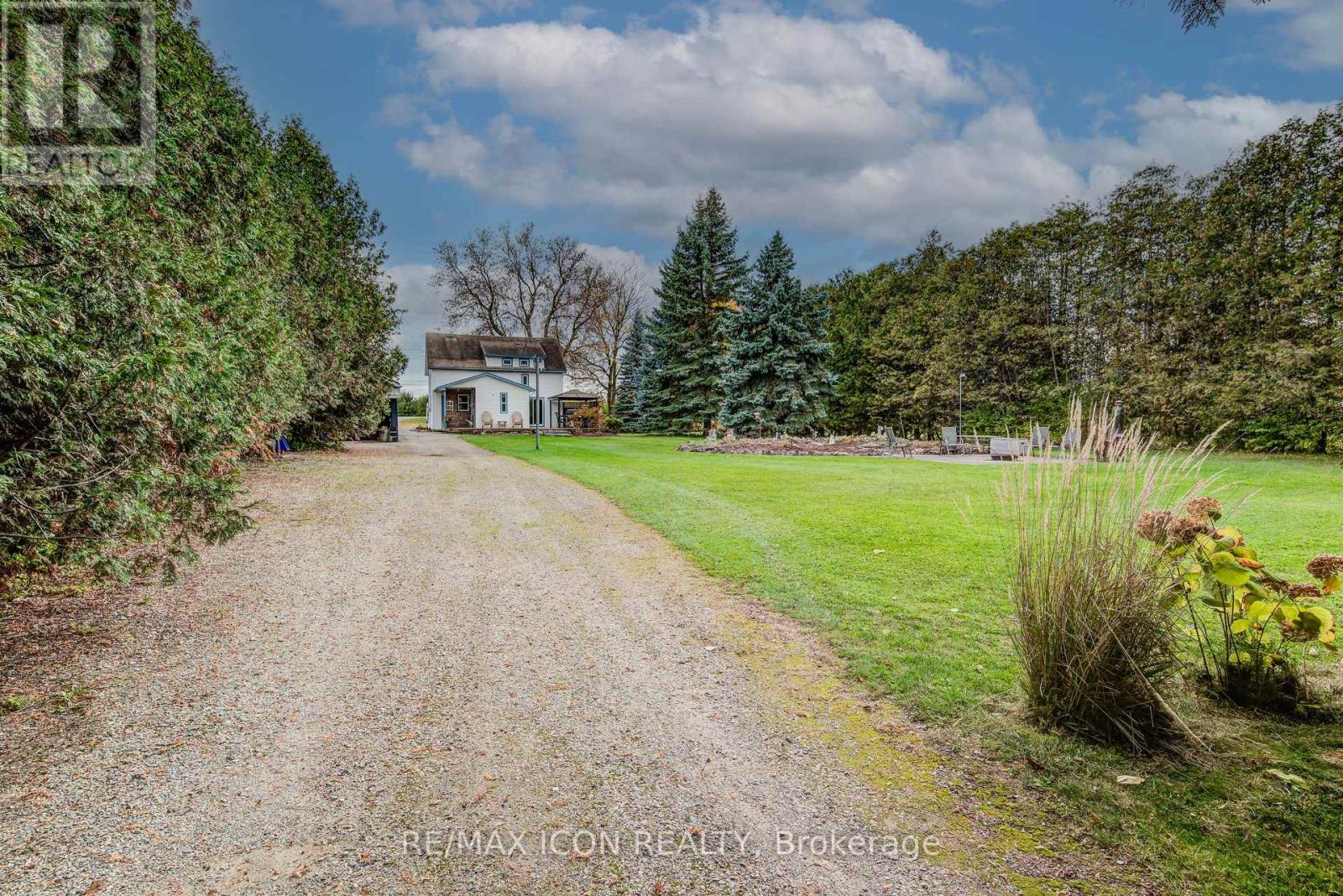 1301 Lobsinger Line, Woolwich, Ontario N2J 4G8 - Photo 39 - X12488678