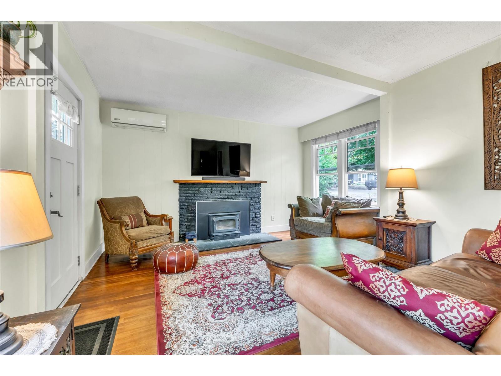 360/370 Robinson Avenue, Naramata, British Columbia  V0H 1N0 - Photo 2 - 10367561