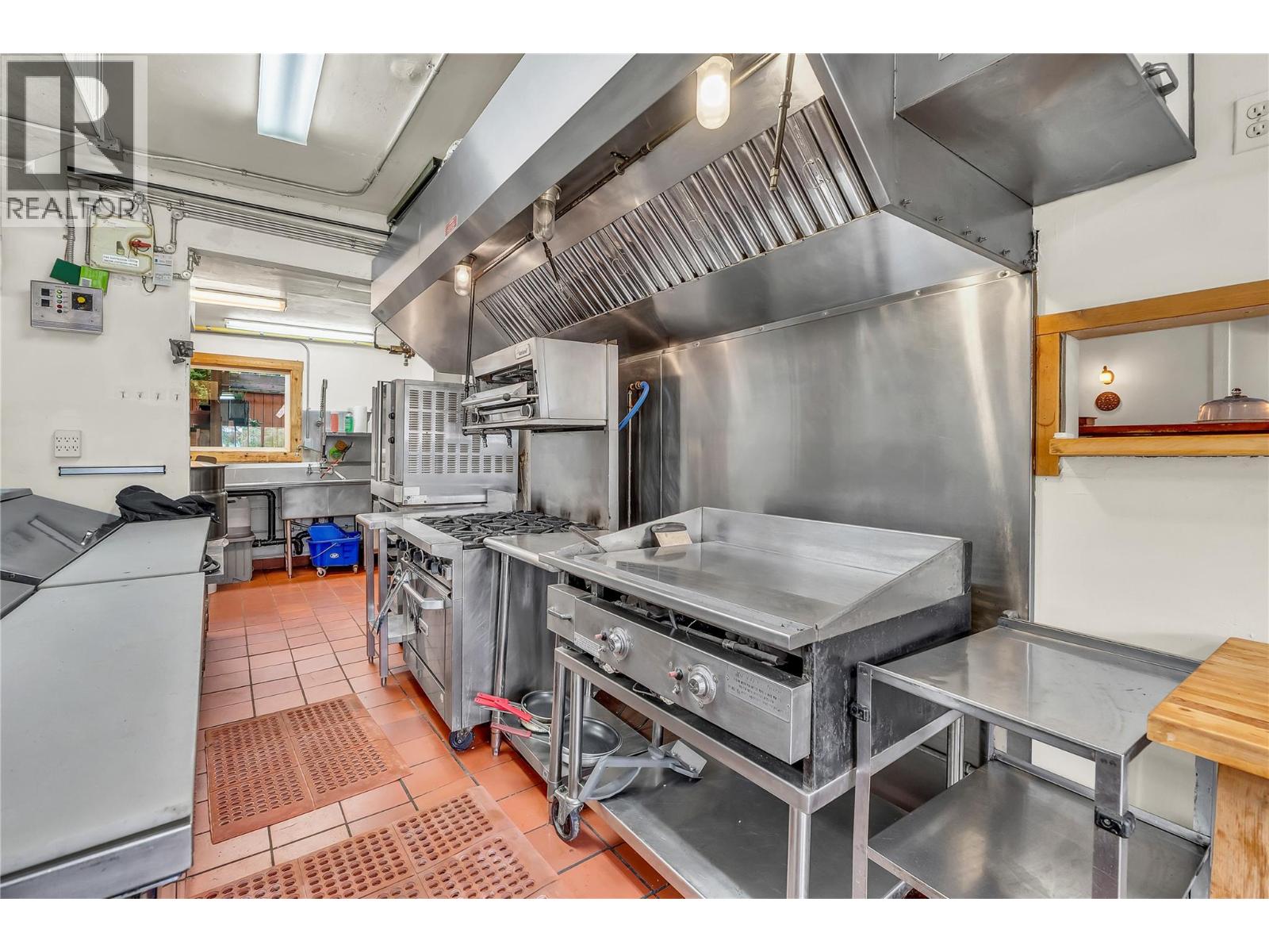 360/370 Robinson Avenue, Naramata, British Columbia  V0H 1N0 - Photo 36 - 10367561