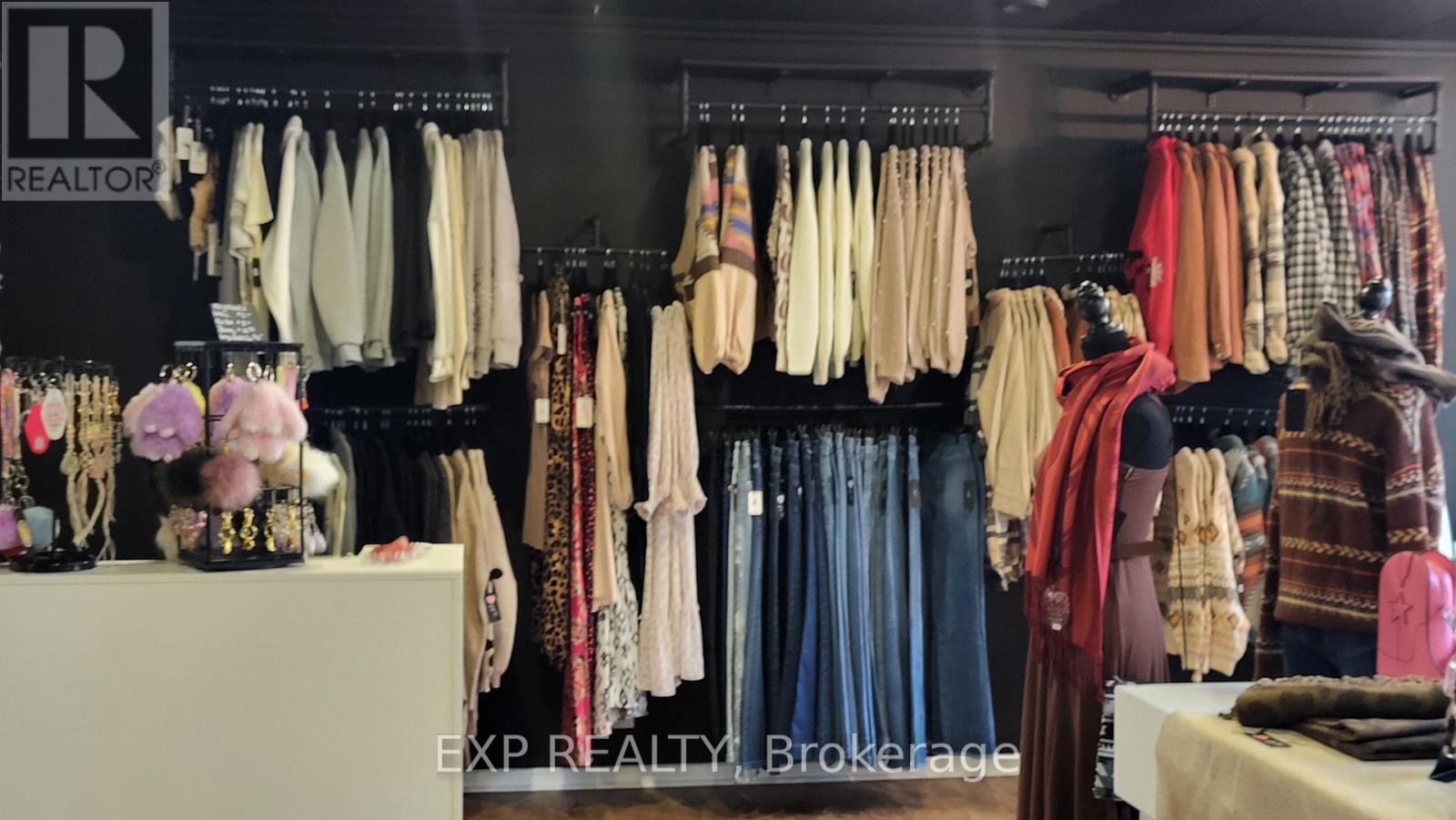 289 Raglan Street S, Renfrew, Ontario K7V 1R3 - Photo 2 - X12510212