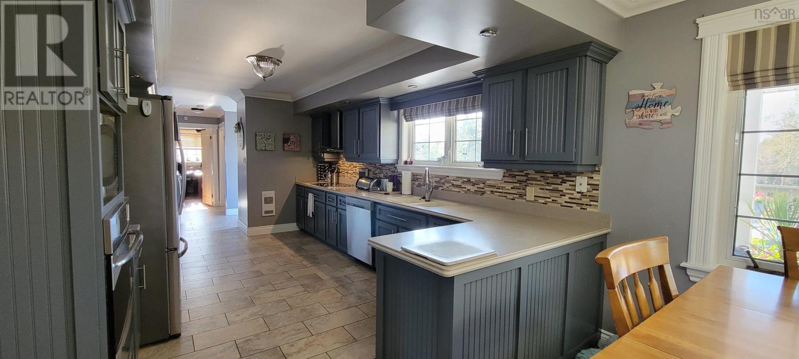 568 Seaview Drive, Upper North Sydney, Nova Scotia  B2A 3N8 - Photo 15 - 202521239