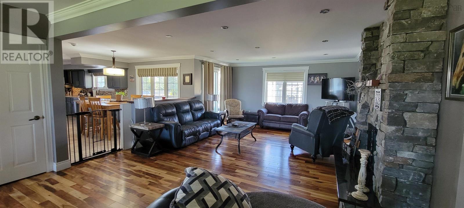 568 Seaview Drive, Upper North Sydney, Nova Scotia  B2A 3N8 - Photo 18 - 202521239