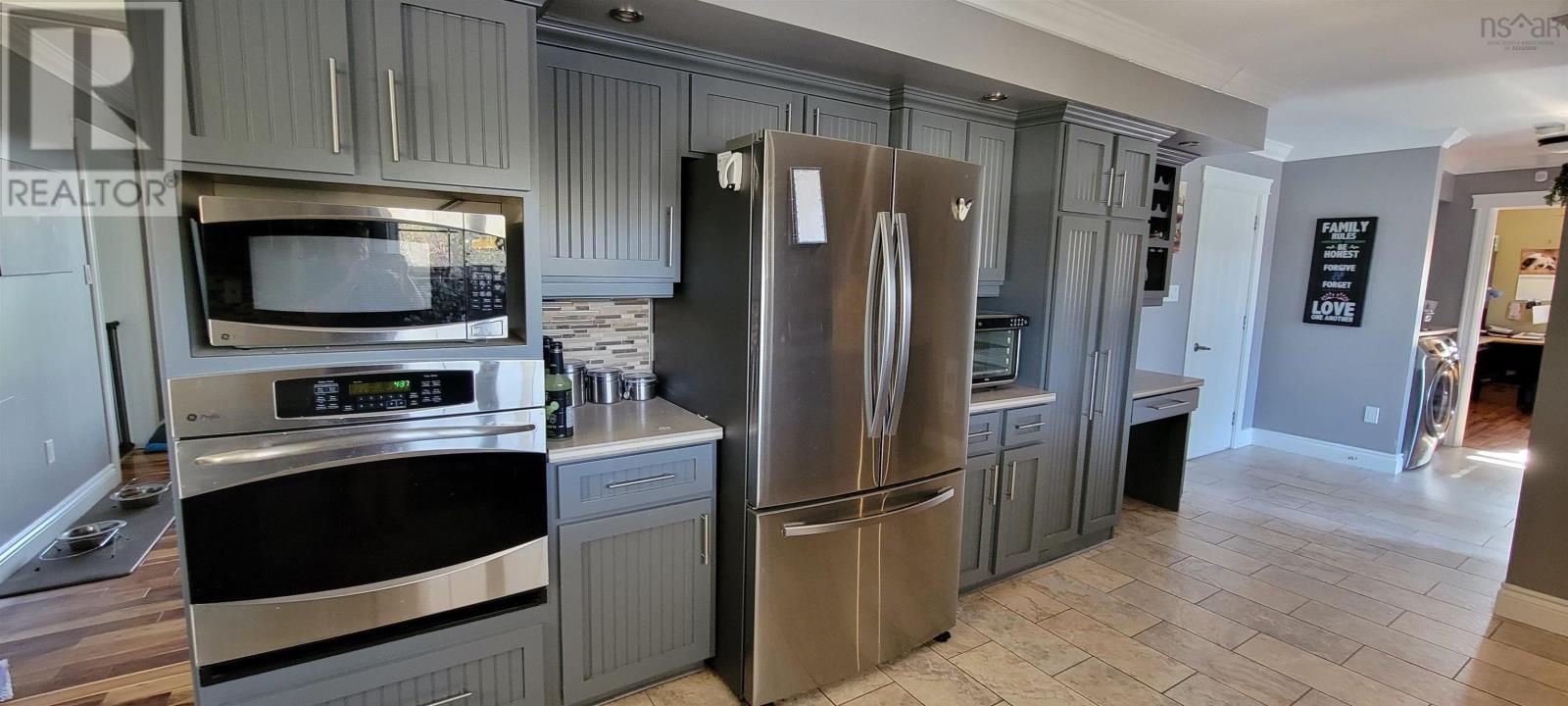 568 Seaview Drive, Upper North Sydney, Nova Scotia  B2A 3N8 - Photo 16 - 202521239