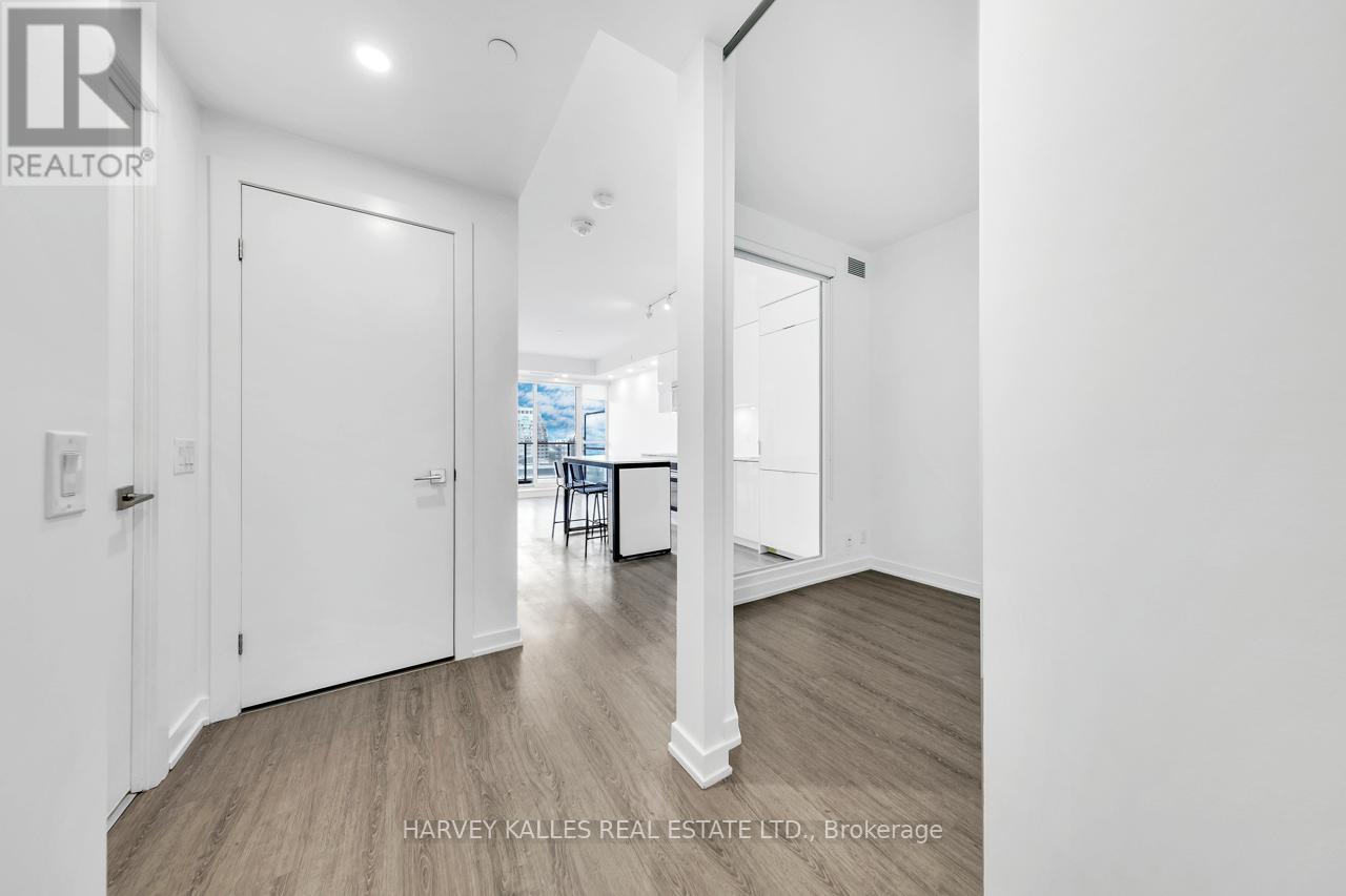 1105 - 609 Avenue Road, Toronto, Ontario  M5R 3R9 - Photo 8 - C12510202