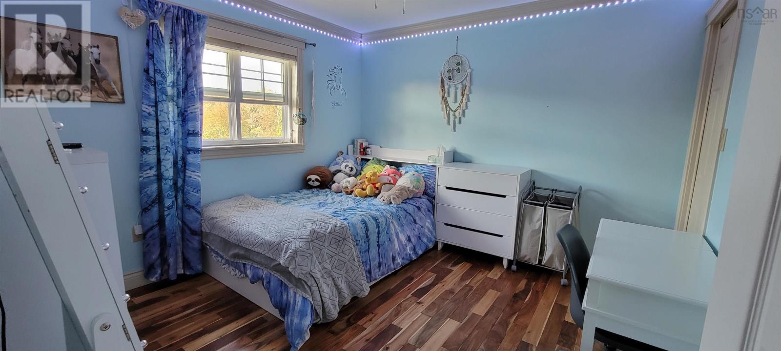 568 Seaview Drive, Upper North Sydney, Nova Scotia  B2A 3N8 - Photo 33 - 202521239