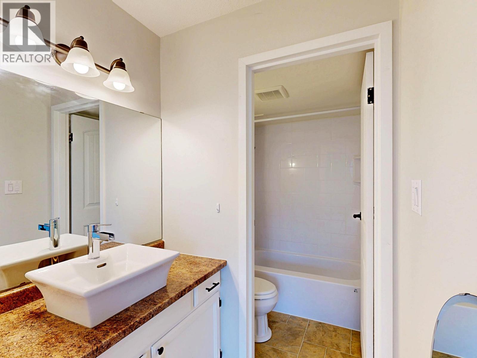 206 138 W 18th Street, North Vancouver, British Columbia  V7M 1W4 - Photo 13 - R3064734