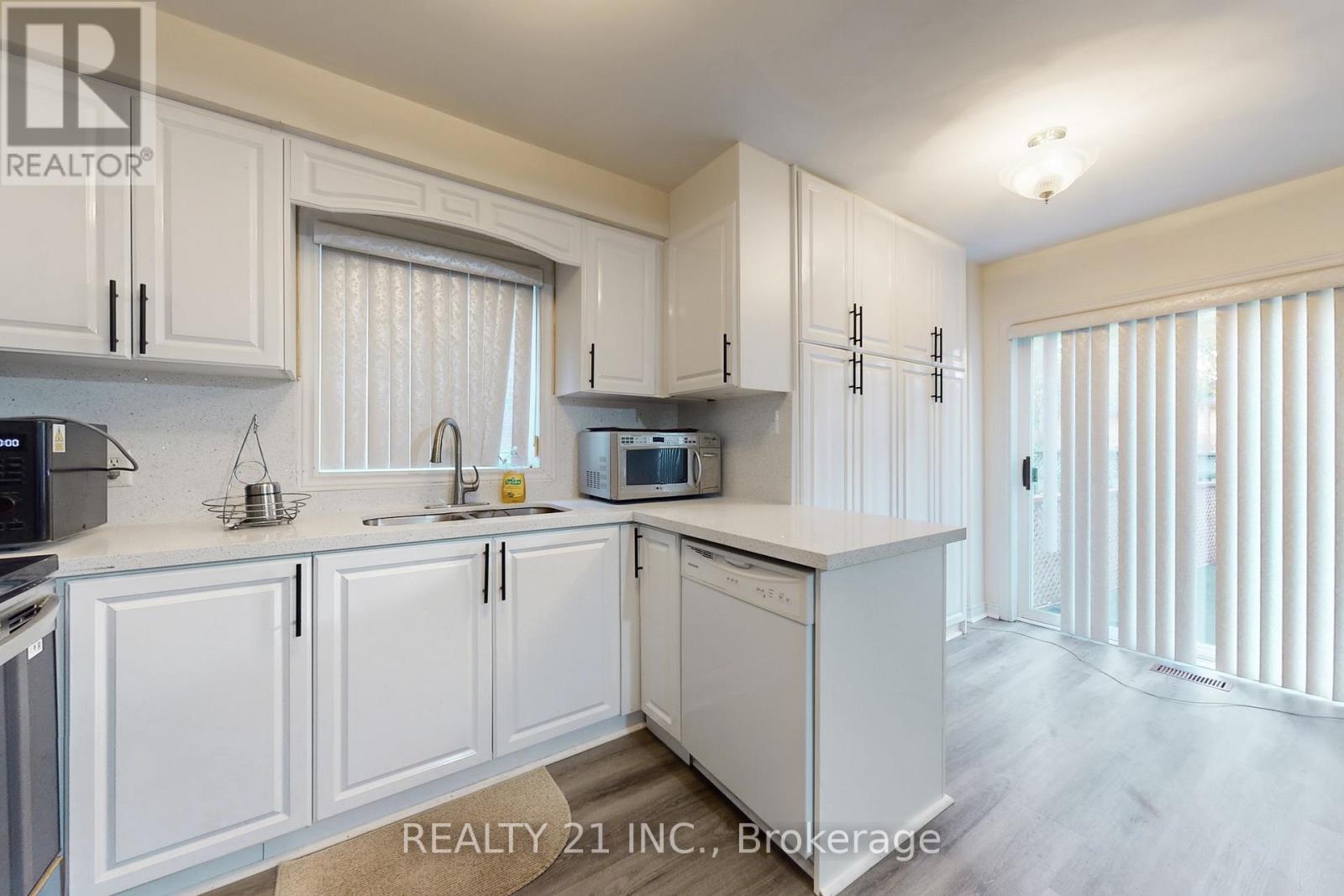 74 Brinloor Boulevard, Toronto, Ontario  M1M 1L5 - Photo 14 - E12510148