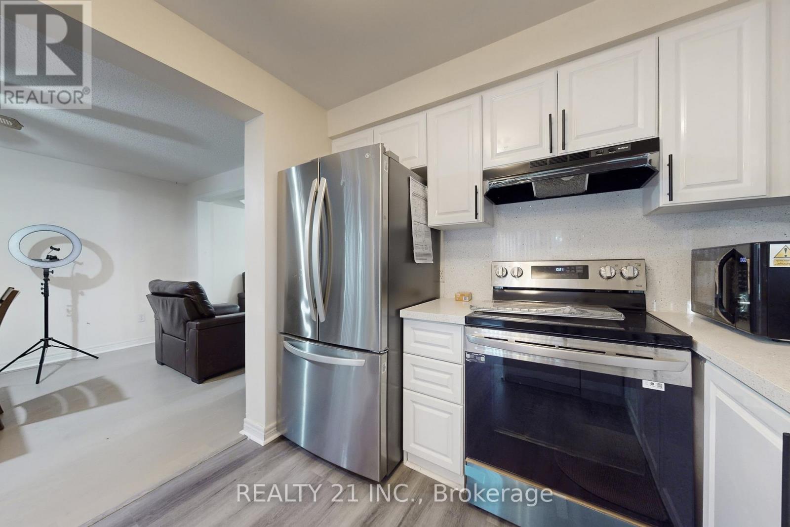 74 Brinloor Boulevard, Toronto, Ontario  M1M 1L5 - Photo 15 - E12510148