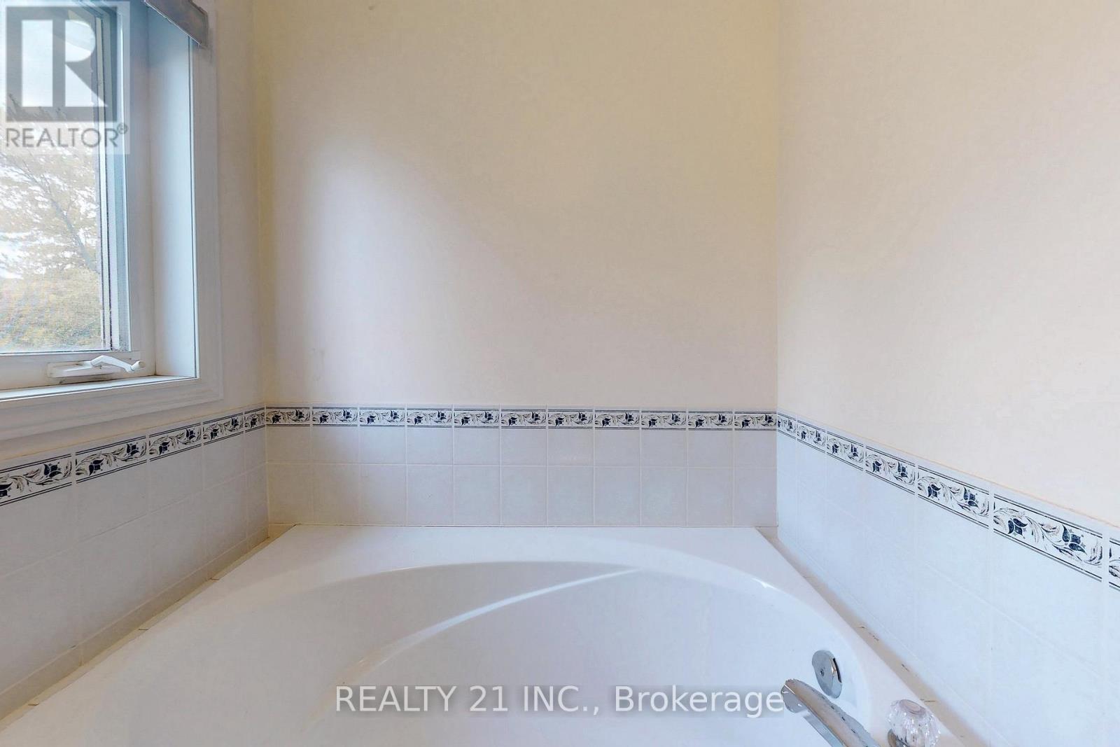 74 Brinloor Boulevard, Toronto, Ontario  M1M 1L5 - Photo 31 - E12510148