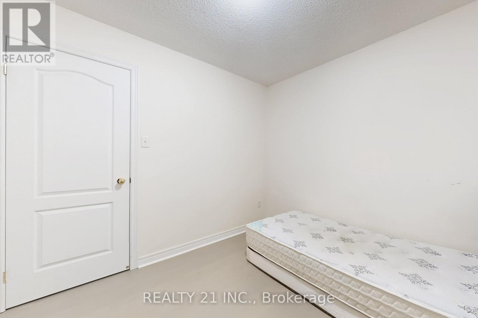 74 Brinloor Boulevard, Toronto, Ontario  M1M 1L5 - Photo 35 - E12510148