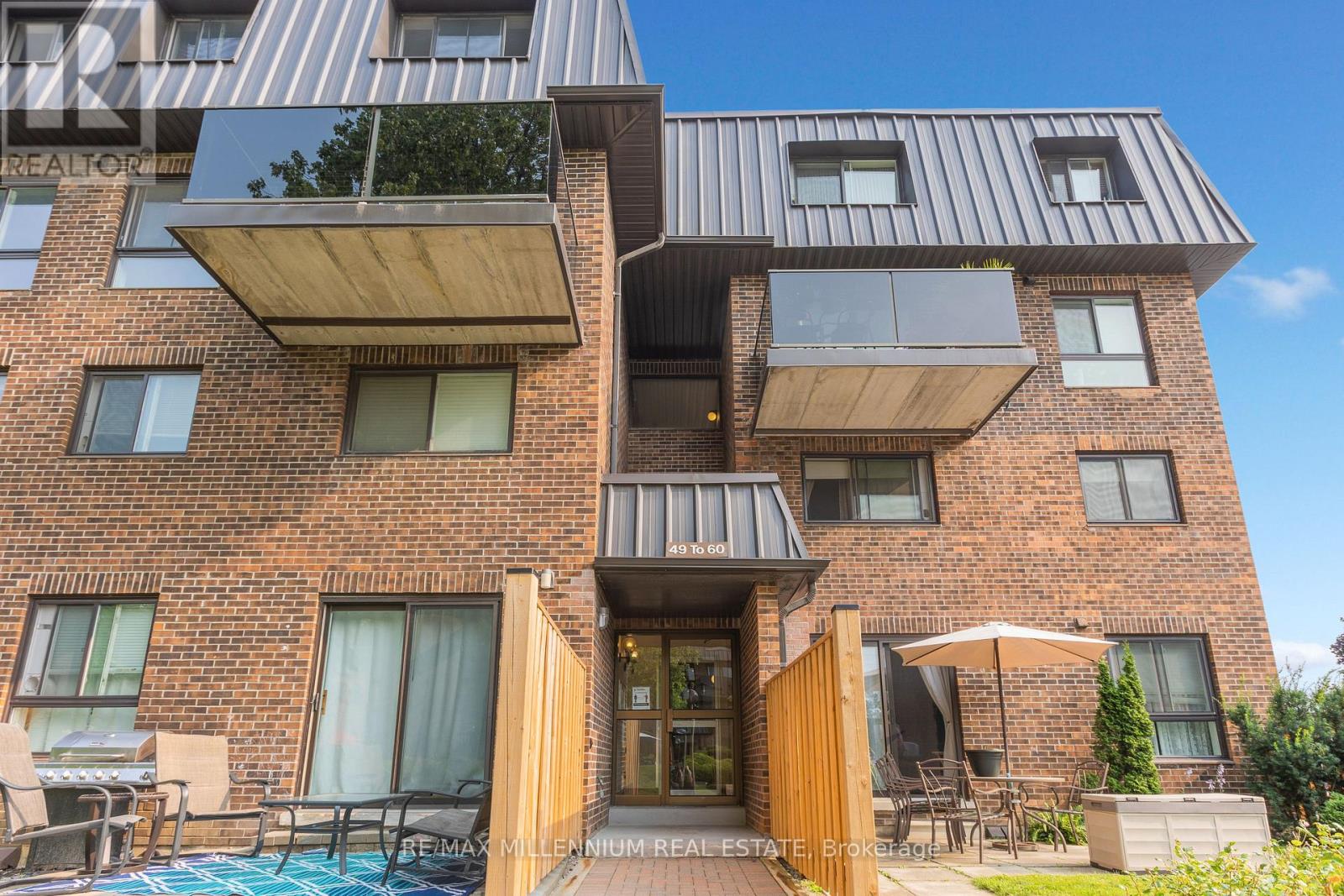 57 - 53 TAUNTON ROAD E, Oshawa, Ontario