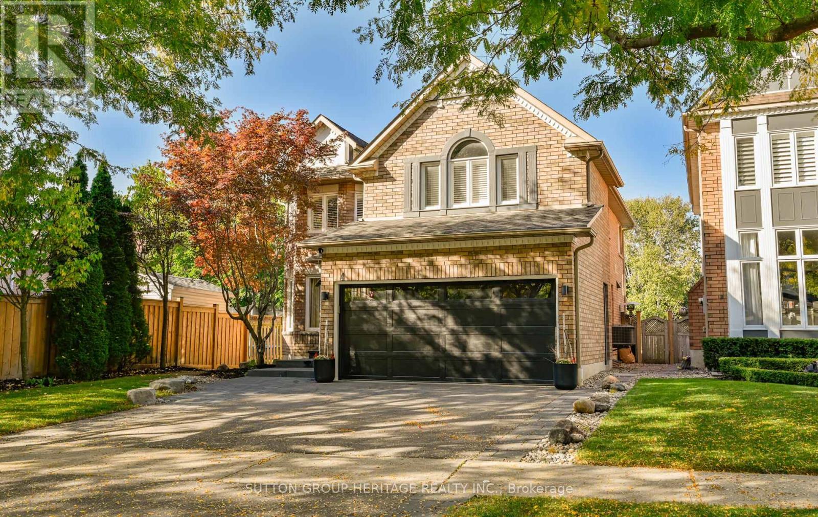 4 STRICKLAND DRIVE, Ajax, Ontario
