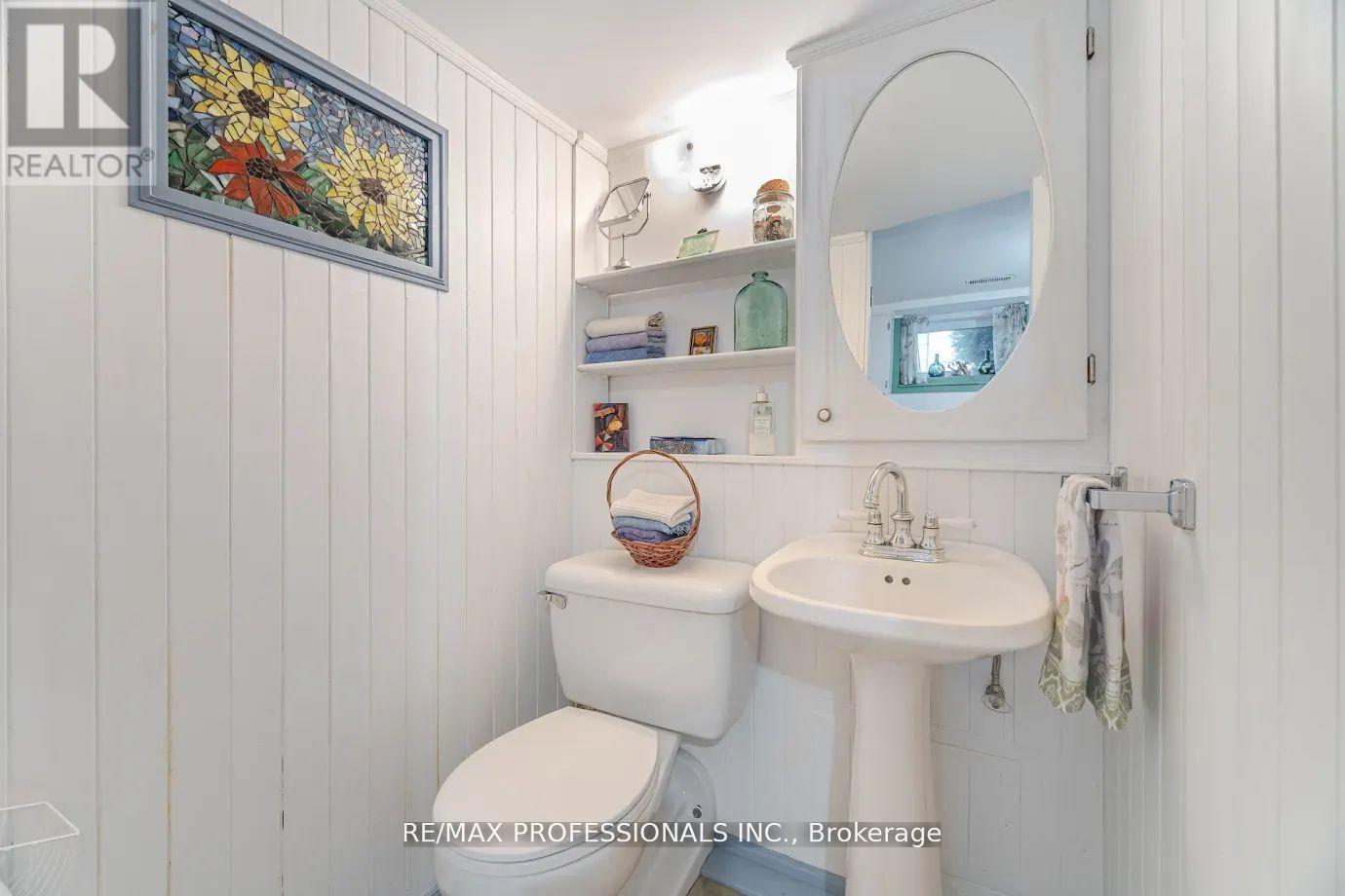 77 Bedford Park Avenue, Richmond Hill, Ontario L4C 2N9 - Photo 28 - N12510170