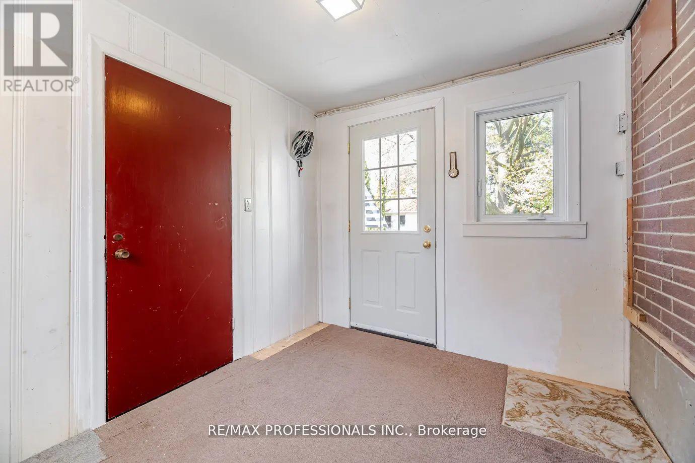 77 Bedford Park Avenue, Richmond Hill, Ontario L4C 2N9 - Photo 32 - N12510170