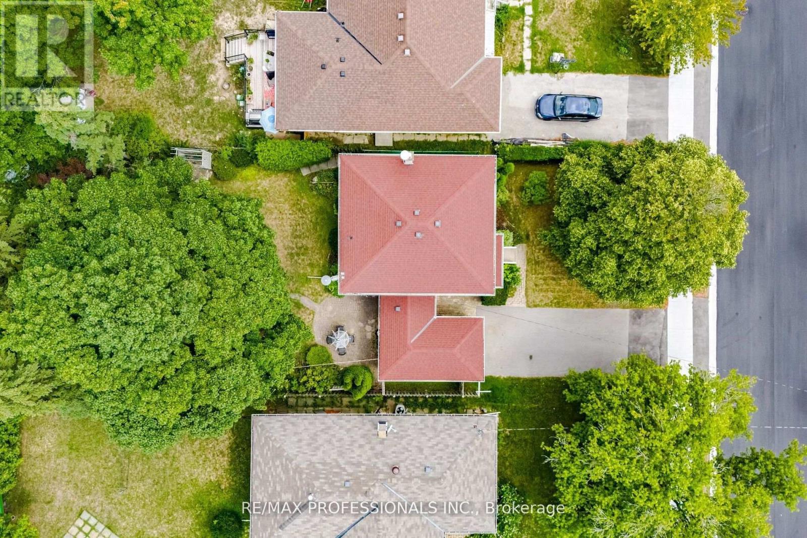 77 Bedford Park Avenue, Richmond Hill, Ontario L4C 2N9 - Photo 42 - N12510170