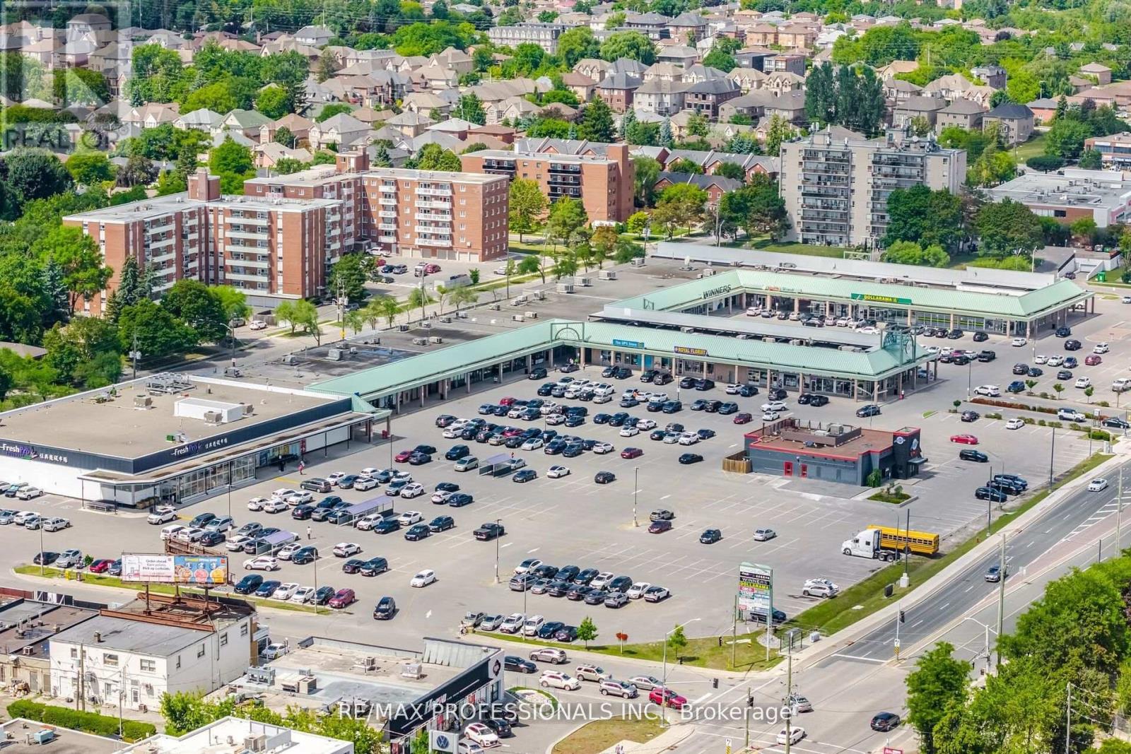 77 Bedford Park Avenue, Richmond Hill, Ontario L4C 2N9 - Photo 48 - N12510170