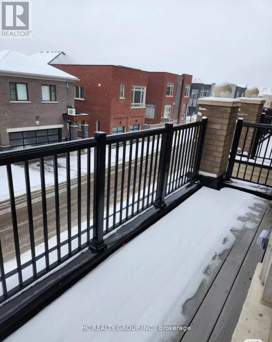 Coach House - 9416 Bayview Avenue, Richmond Hill, Ontario L4C 5G9 - Photo 6 - N12510184