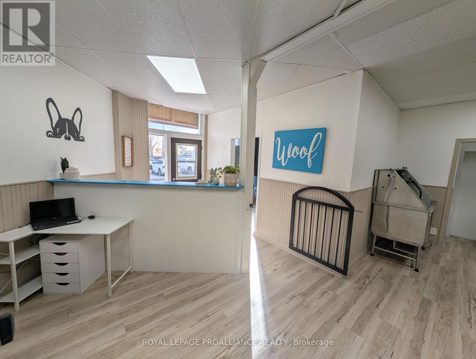 Front Unit - 48 King Street Nw, Quinte West, Ontario K8V 3V8 - Photo 4 - X12507418