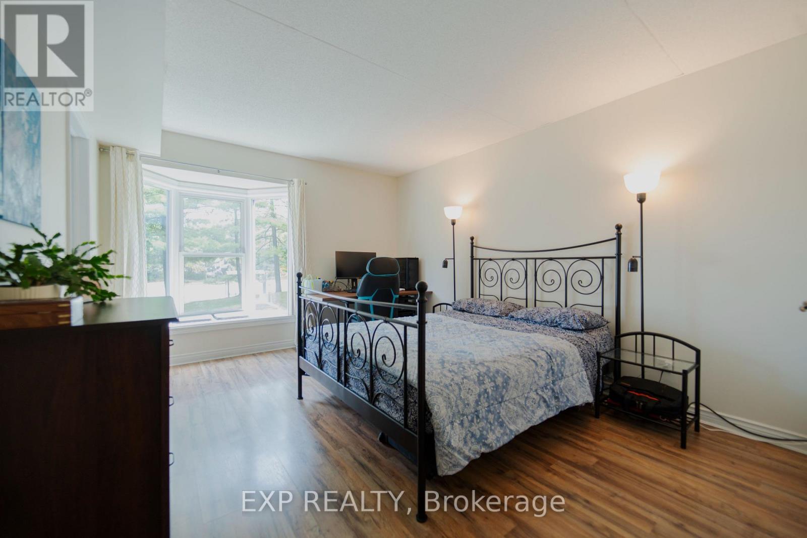 124 - 2010 Cleaver Avenue, Burlington (Headon), Ontario L7M 4C1 - Photo 11 - W12510150