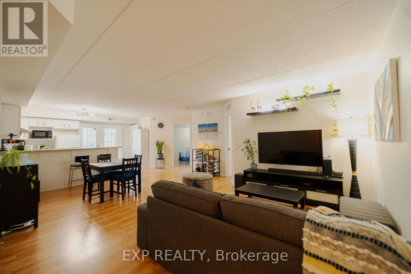 124 - 2010 Cleaver Avenue, Burlington (Headon), Ontario L7M 4C1 - Photo 6 - W12510150