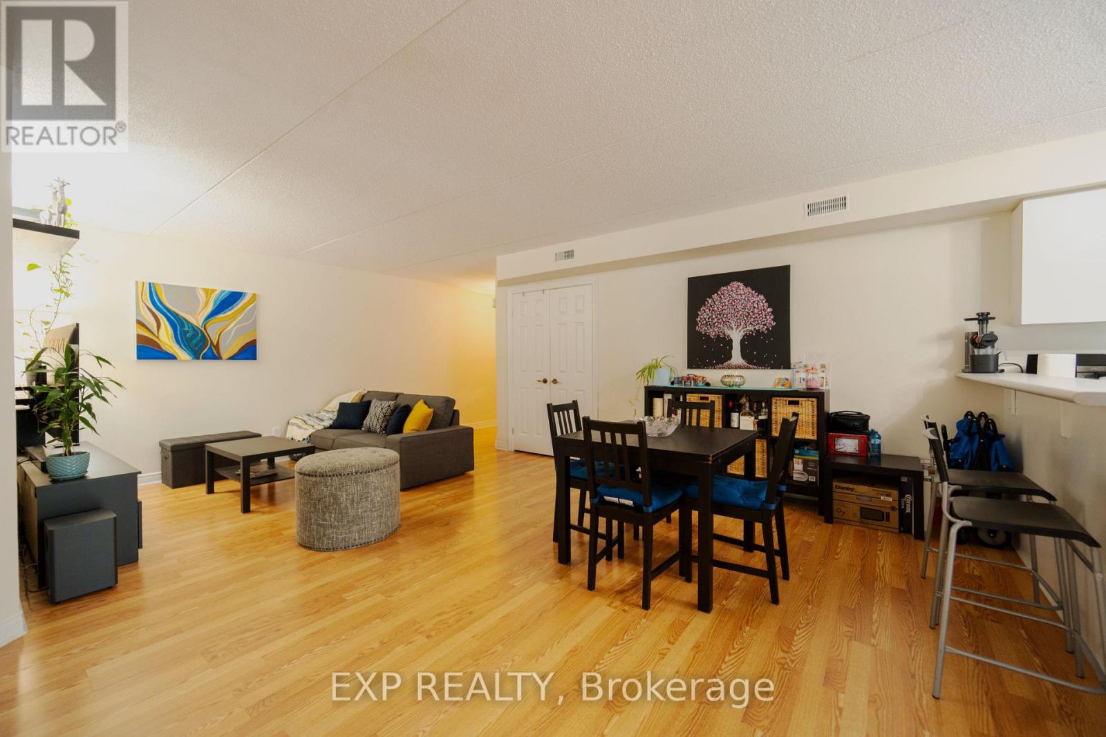 124 - 2010 Cleaver Avenue, Burlington (Headon), Ontario L7M 4C1 - Photo 7 - W12510150