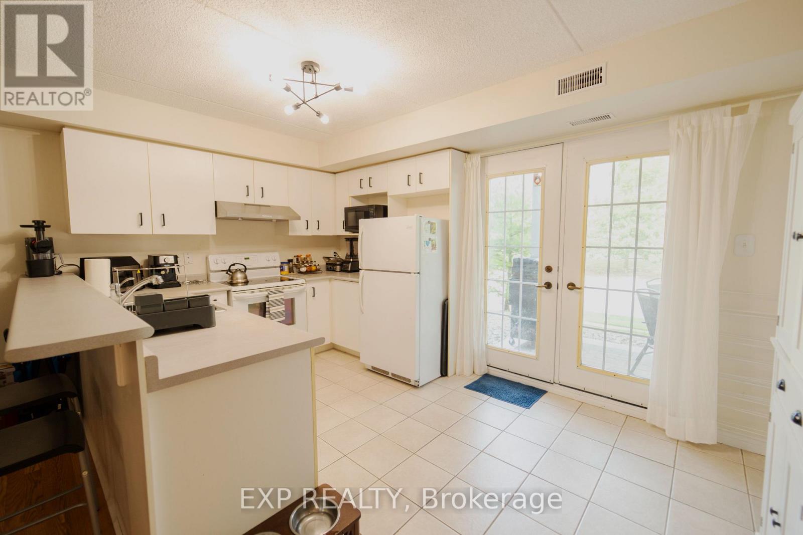 124 - 2010 Cleaver Avenue, Burlington (Headon), Ontario L7M 4C1 - Photo 8 - W12510150