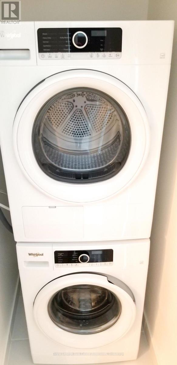 921 - 9 Mabelle Avenue, Toronto, Ontario M9A 0E1 - Photo 10 - W12510162