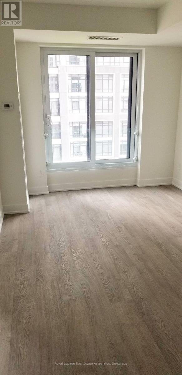 921 - 9 Mabelle Avenue, Toronto, Ontario M9A 0E1 - Photo 4 - W12510162