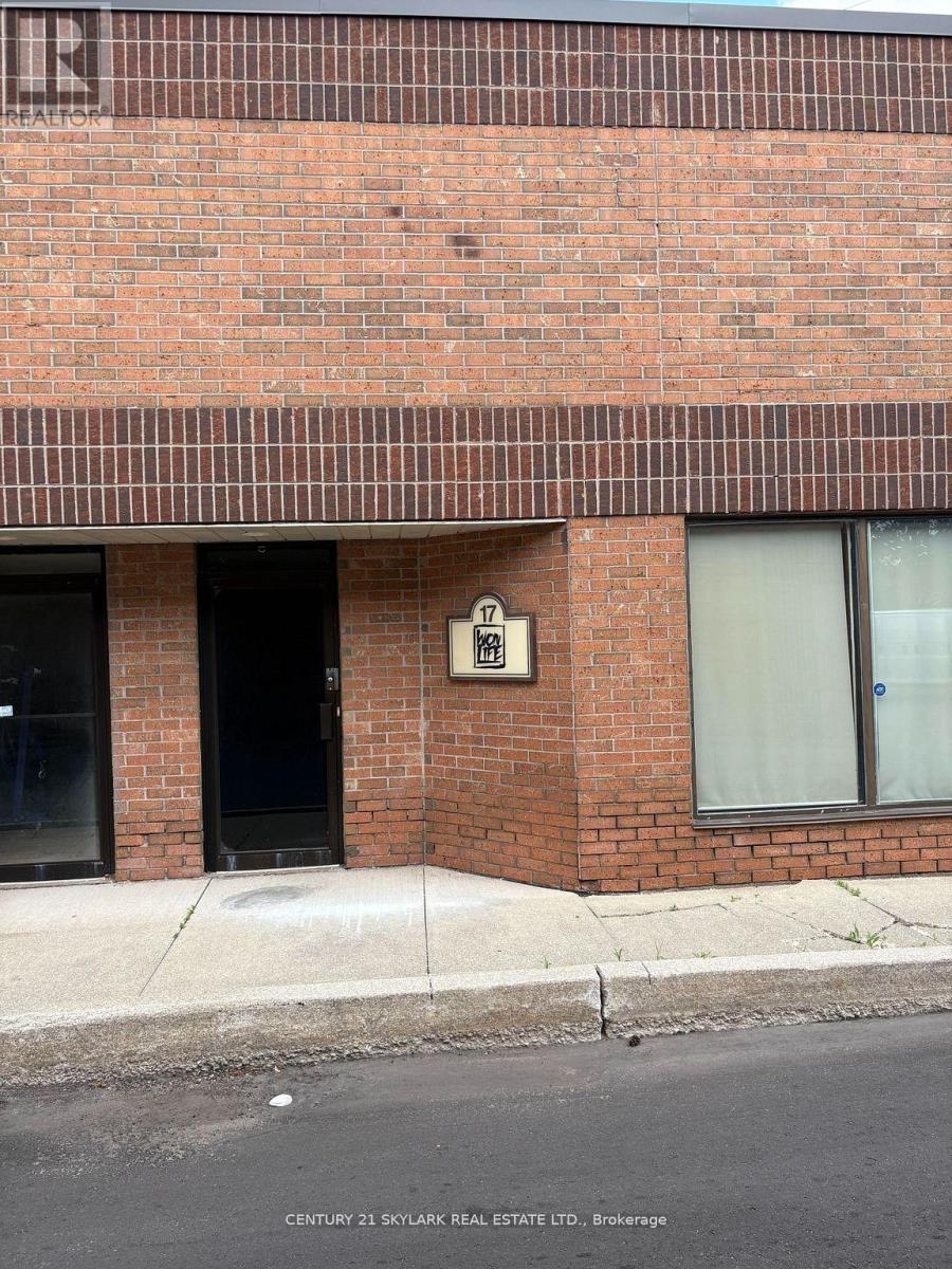 17 - 75 ROSEDALE AVENUE W, Brampton, Ontario