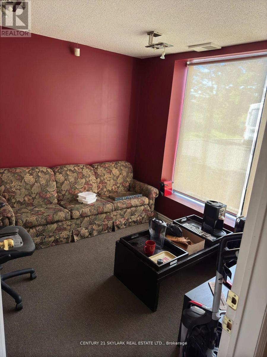 17 - 75 Rosedale Avenue W, Brampton, Ontario  L6X 4H4 - Photo 3 - W12510178