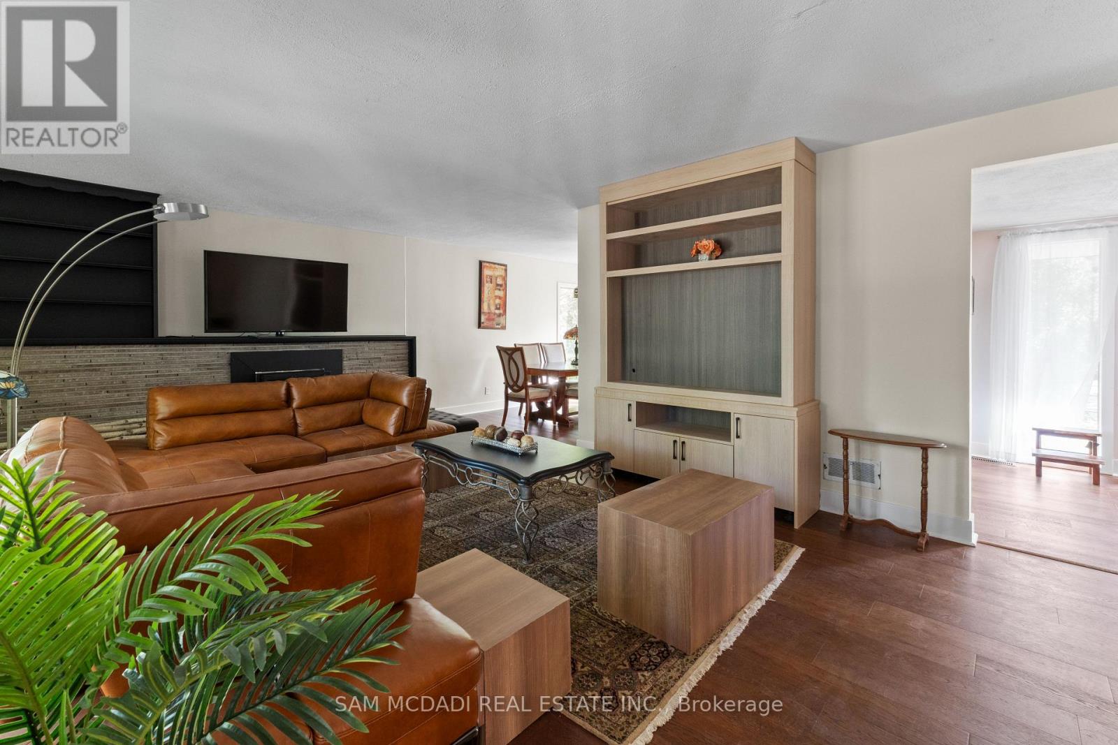 415 Country Club Crescent, Mississauga (Clarkson), Ontario  L5J 2P9 - Photo 18 - W12510196