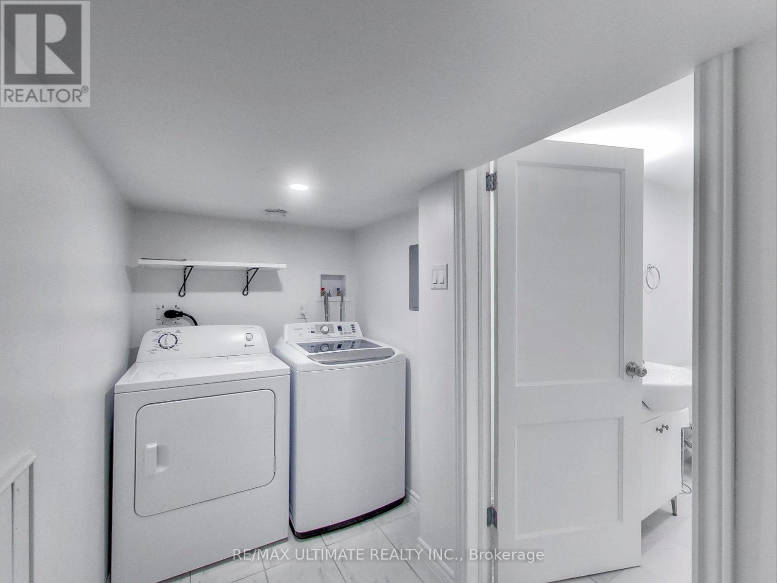 Lower - 11 Westona Street, Toronto, Ontario  M9P 2X8 - Photo 22 - W12510208