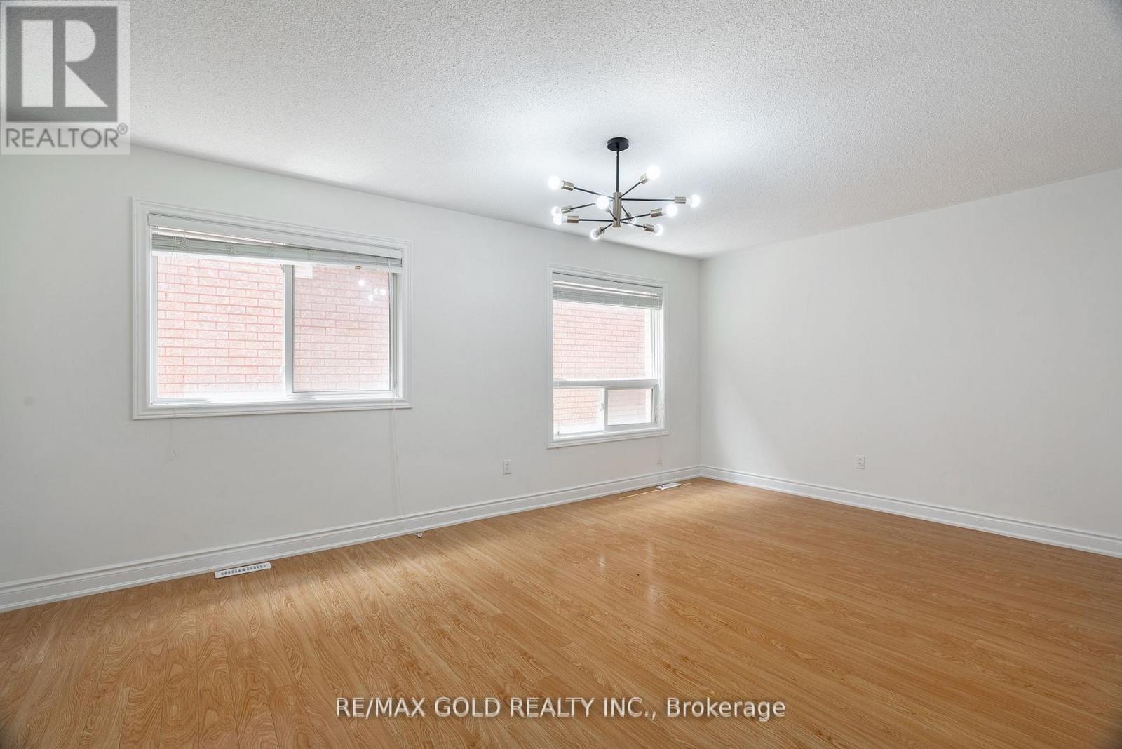 51 Tigerlily Place, Brampton, Ontario L6R 2C8 - Photo 7 - W12510234