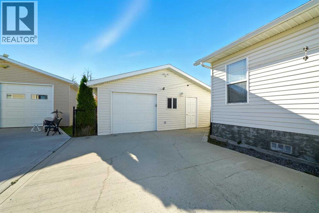 11 Baywood Link, Sylvan Lake, Alberta  T4S 0A8 - Photo 25 - A2265354