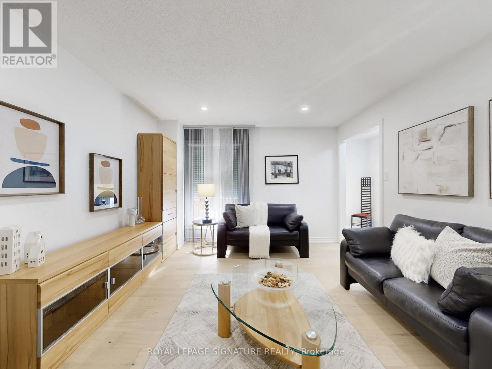 4 Larksmere Court, Markham, Ontario L3R 3R1 - Photo 11 - N12509982