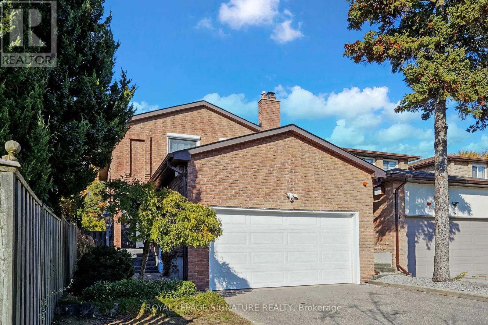 4 LARKSMERE COURT, Markham, Ontario