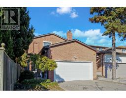 4 LARKSMERE COURT, Markham, Ontario