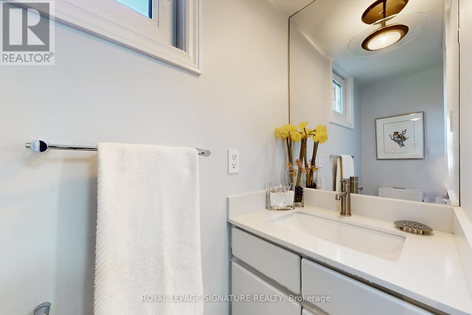 4 Larksmere Court, Markham, Ontario L3R 3R1 - Photo 20 - N12509982