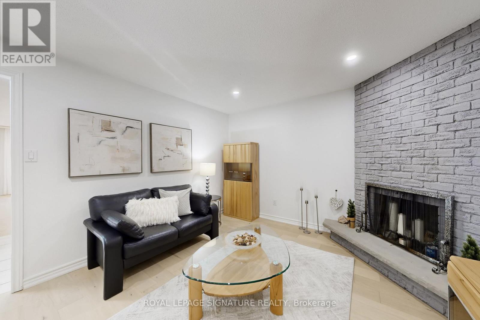 4 Larksmere Court, Markham, Ontario L3R 3R1 - Photo 13 - N12509982