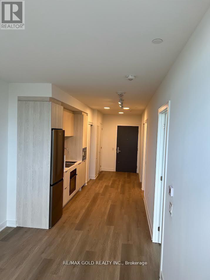 706 - 86 Dundas Street, Mississauga, Ontario L5A 1W4 - Photo 2 - W12472238